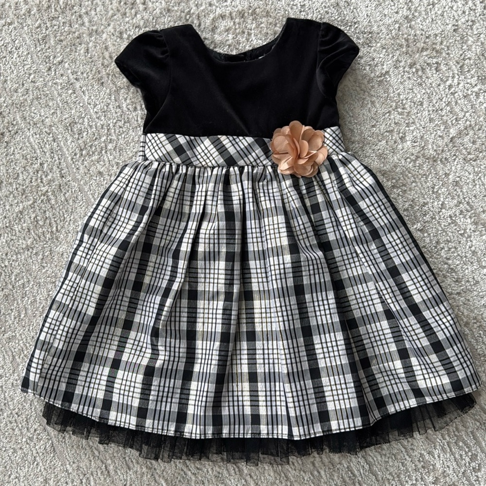 *LIKE NEW* Youngland Black Velvet + Black/White/Gold Plaid Holiday Dress-Size 4T